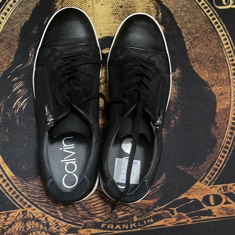 Calvin Klein sneaker like new